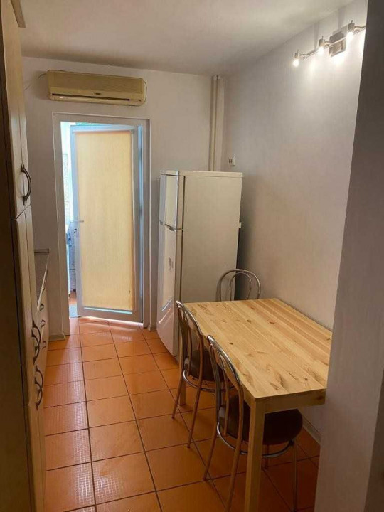 Inchiriere pentru STUDENTI apartament 2 camere tip PB zona Decebal 