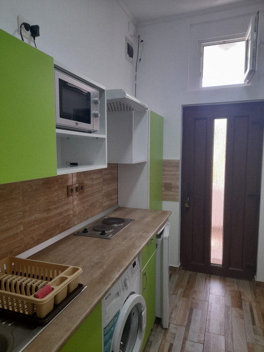 Apartament 2 camere, la curte comuna, Str. Luis Pasteur