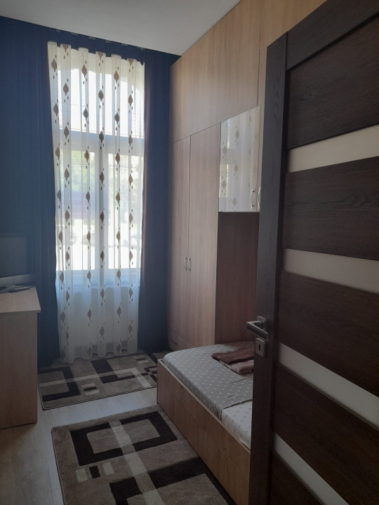 Apartament 2 camere, la curte comuna, Str. Luis Pasteur