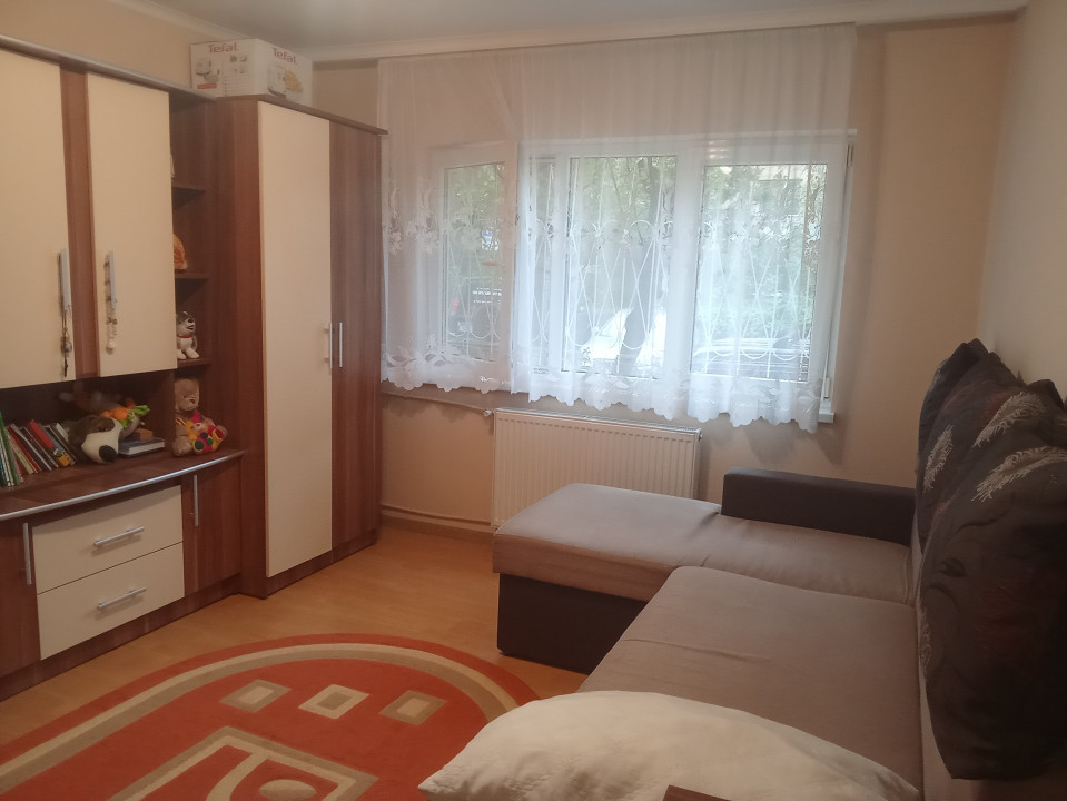 Apartament 2 camere parter , Rogerius, Str. Bernard Shaw