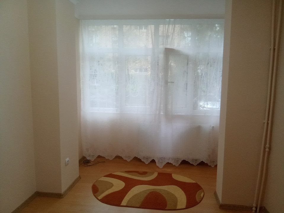 Apartament 2 camere parter , Rogerius, Str. Bernard Shaw