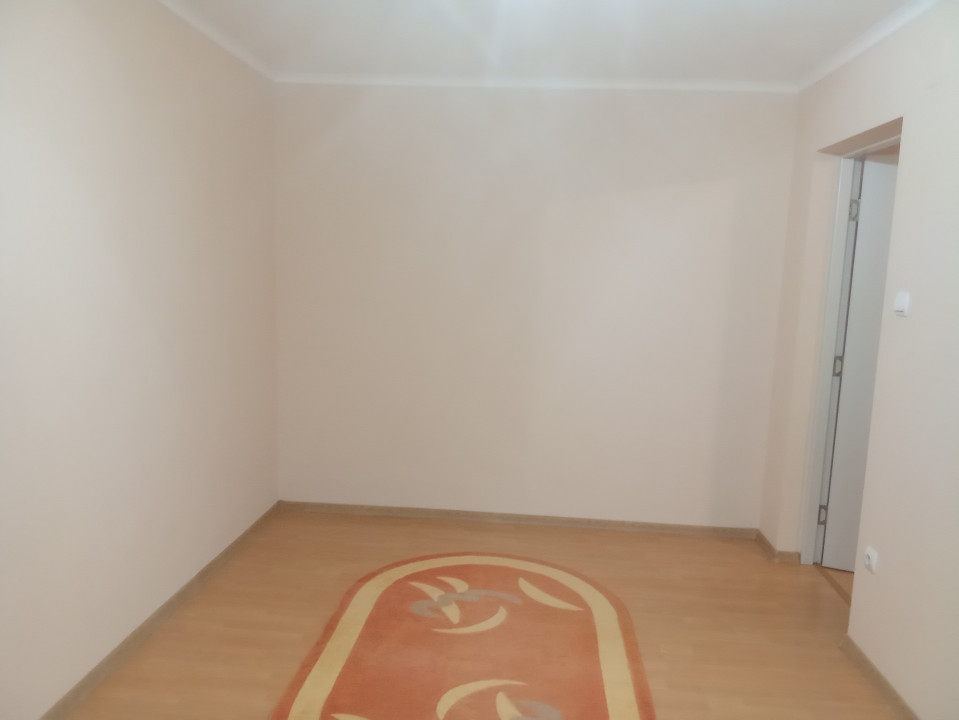 Apartament 2 camere parter , Rogerius, Str. Bernard Shaw