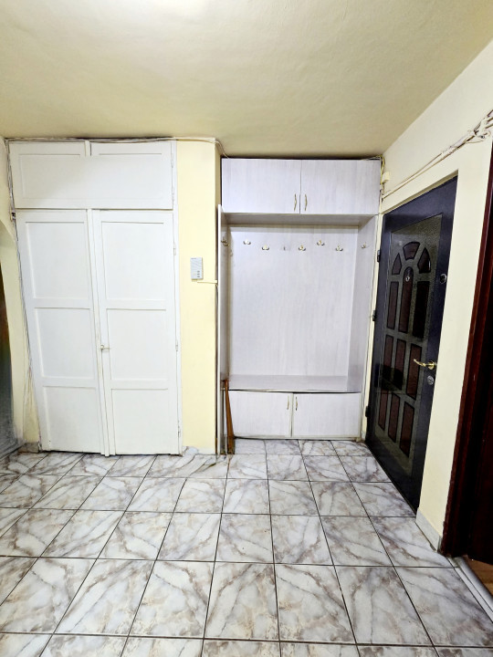 Apartament PB 3 camere, zona Decebal - str. Lisabonei