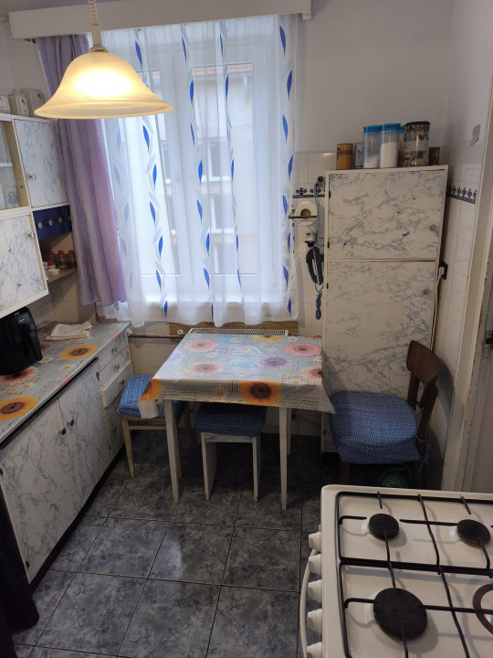 Apartament 3 camere, Rogerius, Str. Transilvaniei nr 6 Bl J1 etj 4.