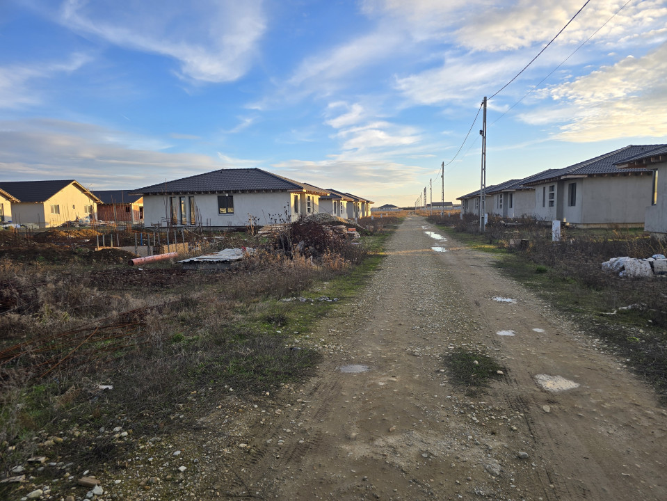 ULTIMELE LOTURI - Teren Santandrei 500 - 1881mp