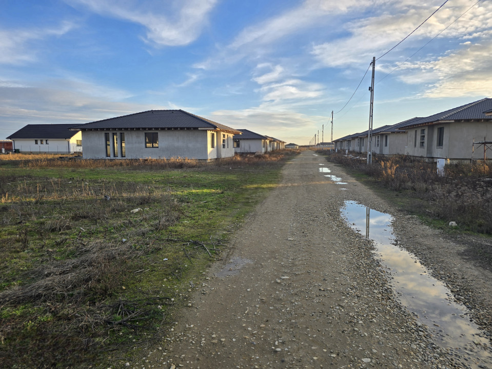 ULTIMELE LOTURI - Teren Santandrei 500 - 1881mp