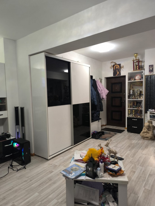 Apartament 3 camere, la un bloc nou cu 2 etaje, in Grigorescu