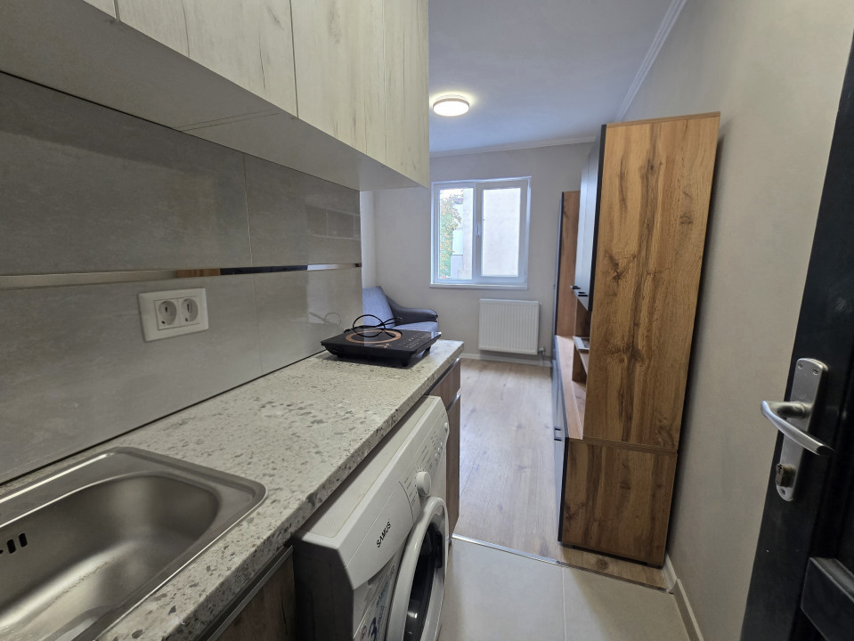 Ultima bucata | Garsoniera 12mp renovata total | Etaj 1 | str. Aluminei