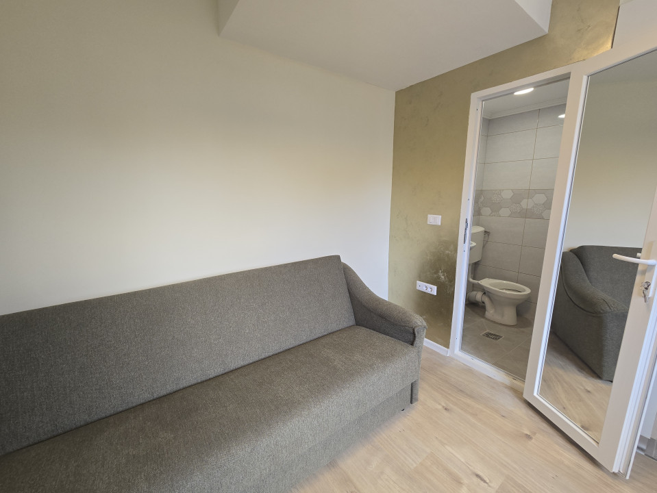 Ultima bucata | Garsoniera 12mp renovata total | Etaj 1 | str. Aluminei