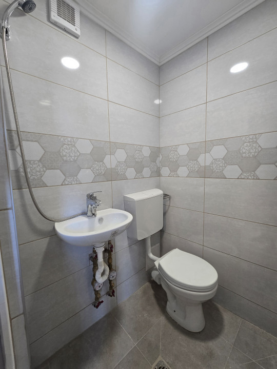 Ultima bucata | Garsoniera 12mp renovata total | Etaj 1 | str. Aluminei
