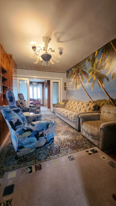 Apartament  3 camere, tip C, etaj 2/8, Bulevardul Decebal