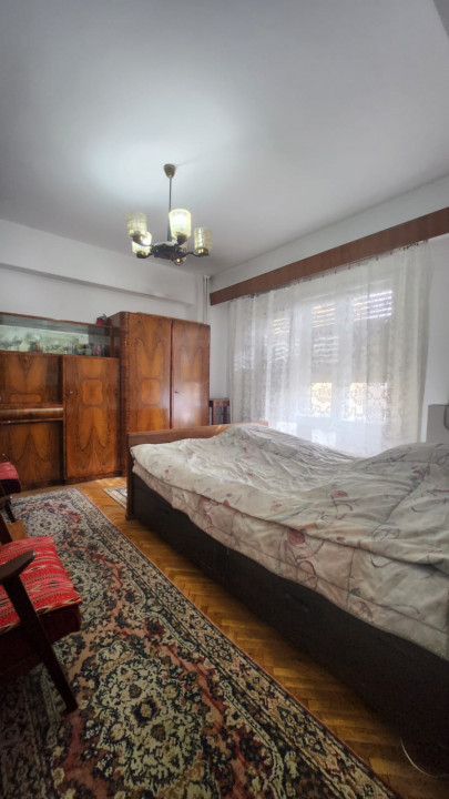 Apartament  3 camere, tip C, etaj 2/8, Bulevardul Decebal