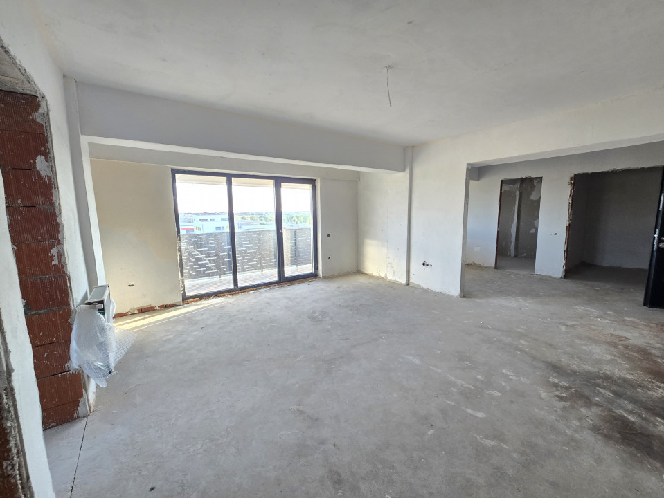 Apartament 4 camere K, bloc NOU - zona Salca - Universitatii