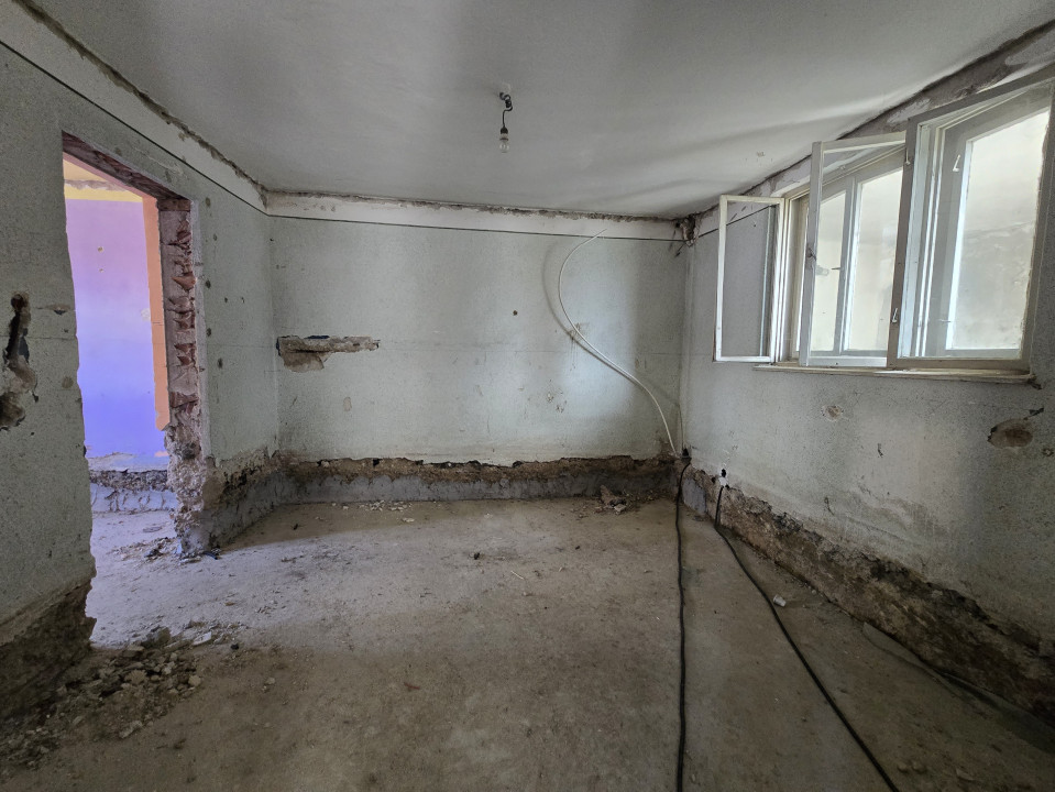 Teren 700mp + Casa renovabila - zona Gara Centrala