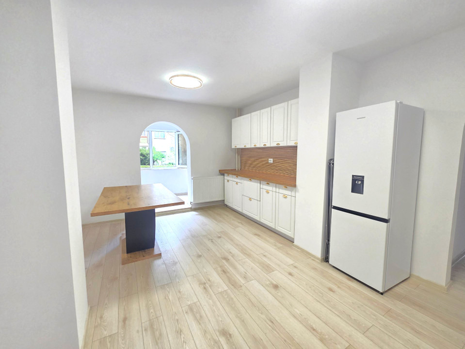 PB 3 camere PB, 72 mp | parter | renovat complet – Rogerius, str Milcovului