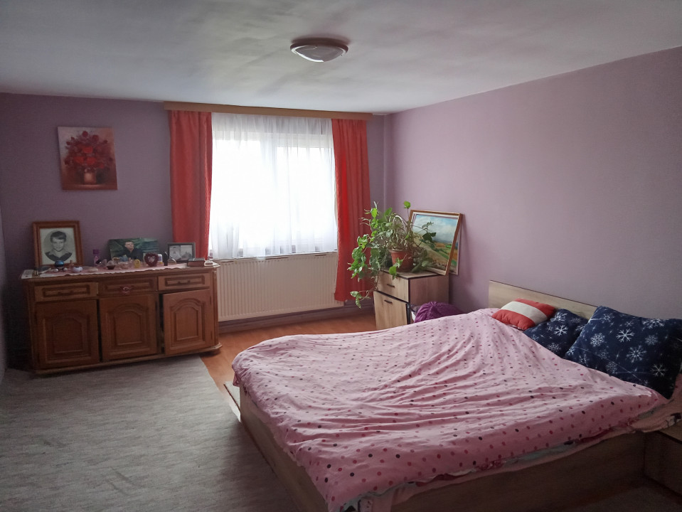 Casa Sacadat, Str. Principala