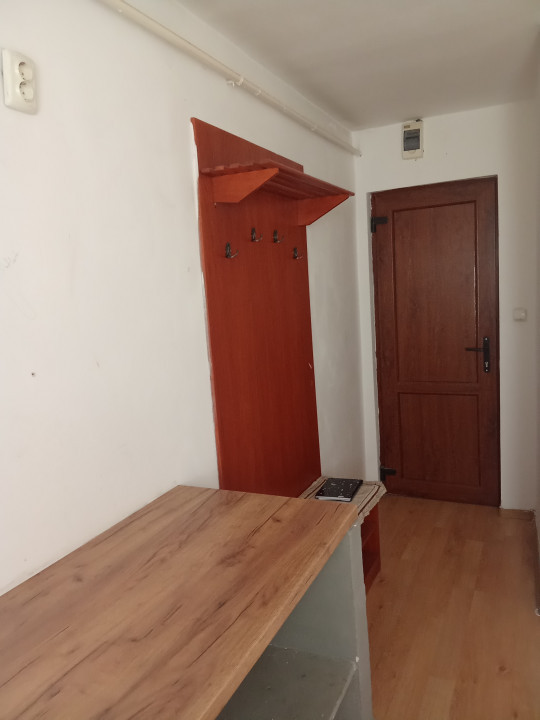 Garsoniera modificata cu 2 camere,Rogerius, Str. Aluminei