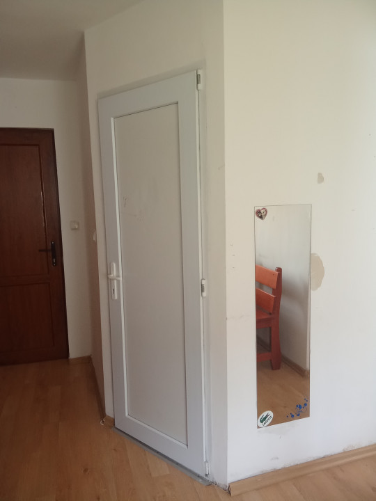 Garsoniera modificata cu 2 camere,Rogerius, Str. Aluminei