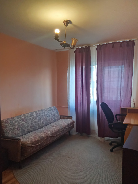 Apartament 3 camere, Cantemir, Str. Apateului