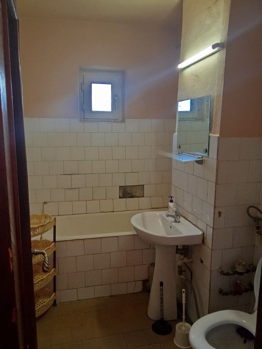 Apartament 3 camere, Cantemir, Str. Apateului