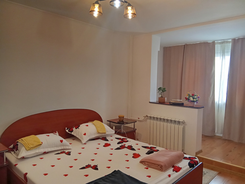 Apartament 3 camere, Decebal, Str. Bulevardul Dacia