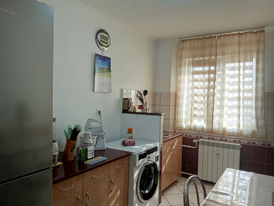 Apartament 3 camere, Decebal, Str. Bulevardul Dacia
