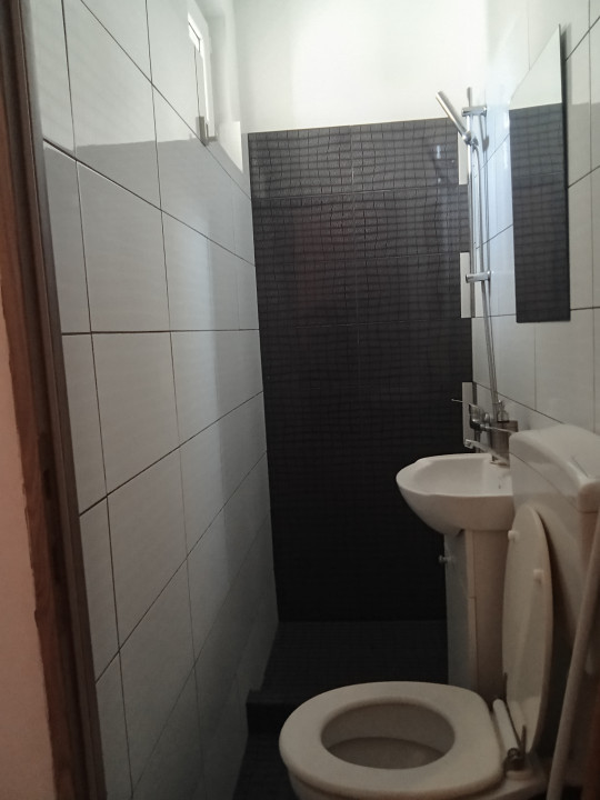 Apartament 2 camere modificat cu 3 camere, Rogerius,Bloc Reabilitat Str. Sovata
