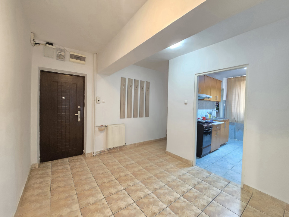 3 camere | decomandat | cartier Decebal | Str. Splaiul Crisanei