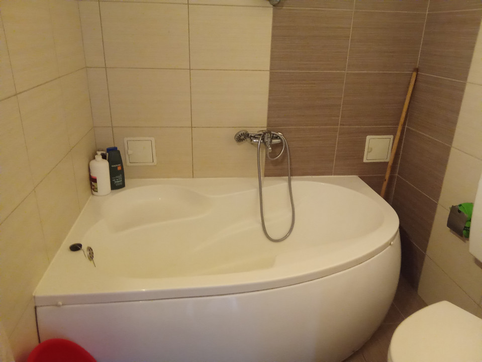 Apartament 3 camere, Nufarul, Str. Piata Nucetului