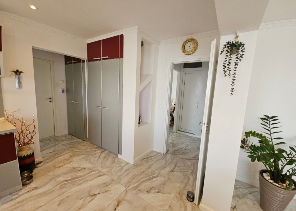 Apartament 3 camere, Rogerius, str Corneliu Coposu