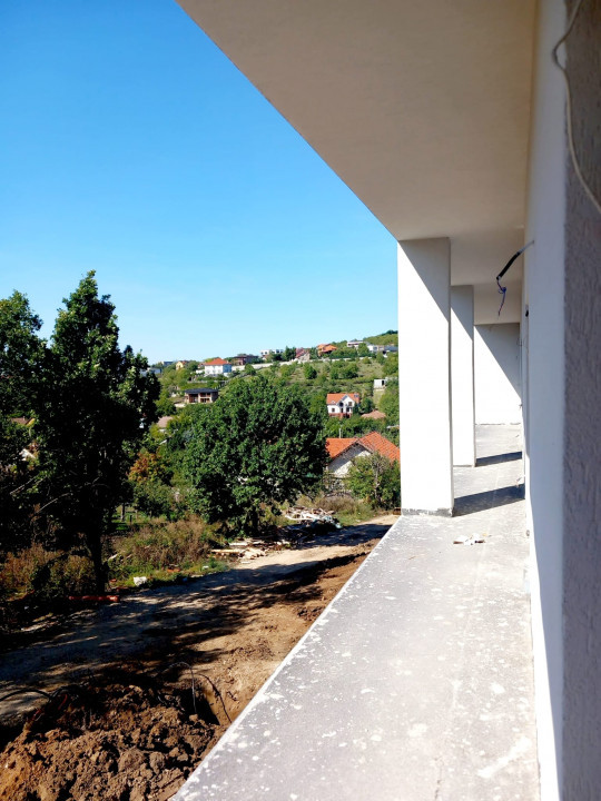 Casa tip duplex, pe dealurile Oradiei, Str. Renasterii