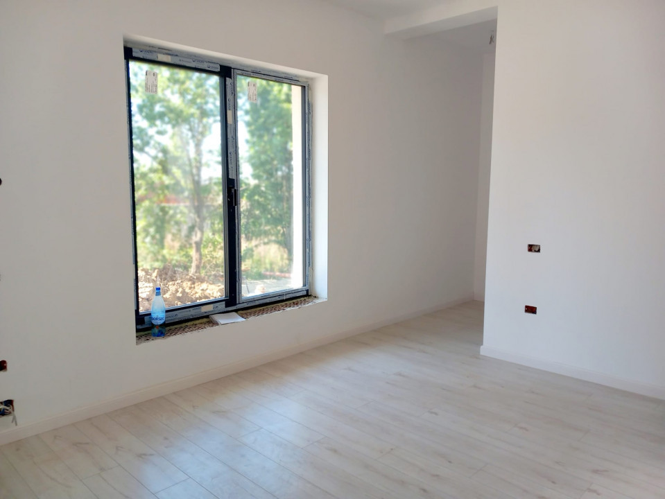 Casa tip duplex, pe dealurile Oradiei, Str. Renasterii