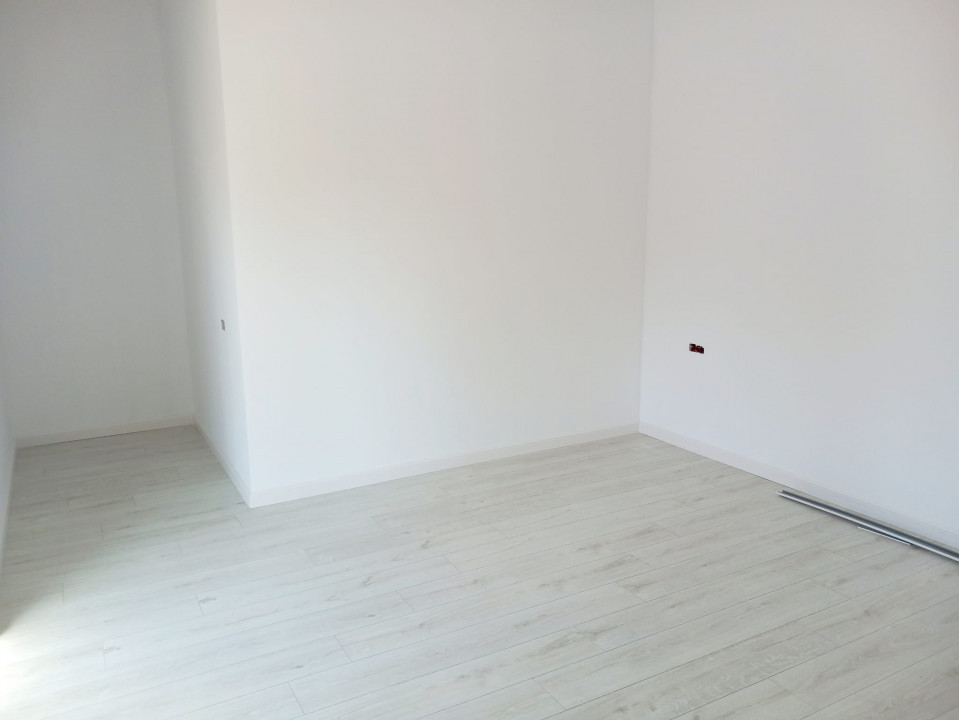 Casa tip duplex, pe dealurile Oradiei, Str. Renasterii