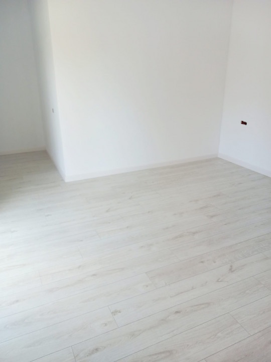 Casa tip duplex, pe dealurile Oradiei, Str. Renasterii