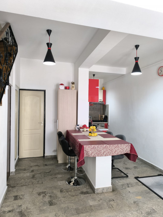 Apartament 3 camere, situata central Str. Cuza voda