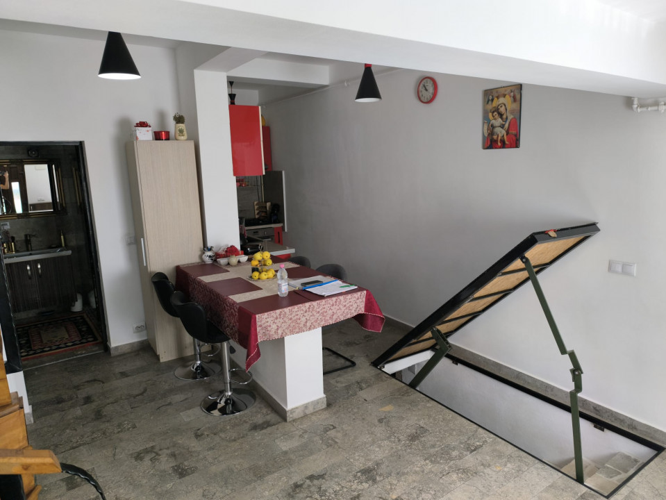 Apartament 3 camere, situata central Str. Cuza voda