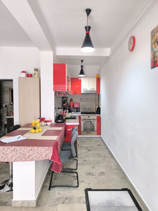 Apartament 3 camere, situata central Str. Cuza voda