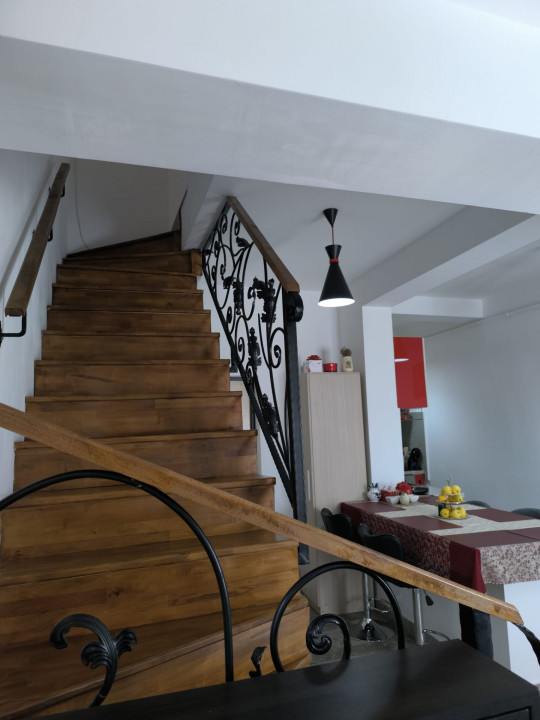 Apartament 3 camere, situata central Str. Cuza voda