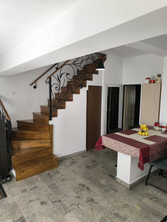 Apartament 3 camere, situata central Str. Cuza voda