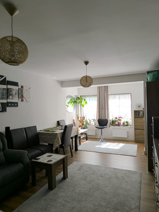 Apartament 3 camere, situata central Str. Cuza voda