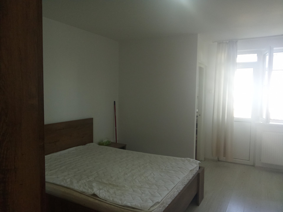 Apartament 1 camera,Rogerius Bloc cu 2 lifturi, Str. Aluminei