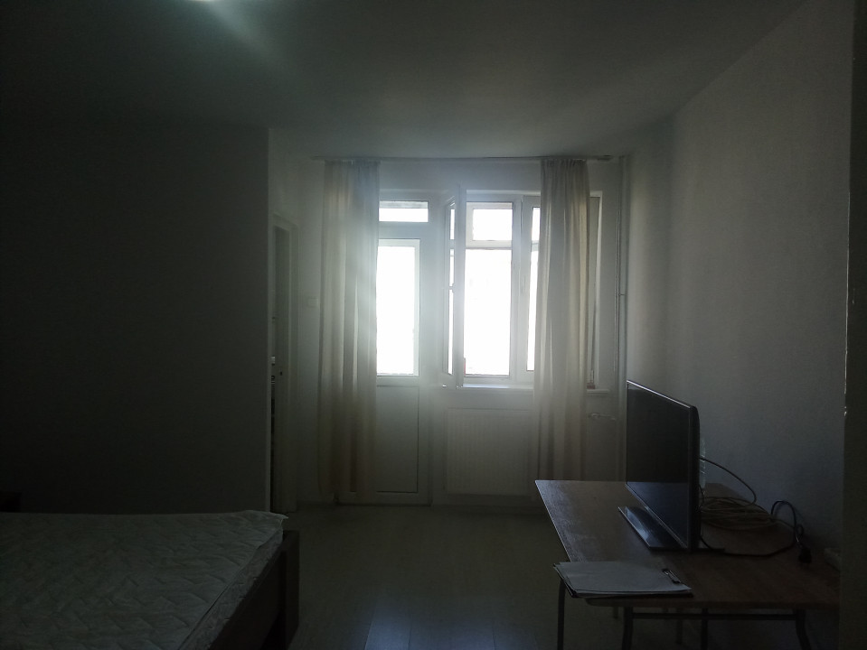 Apartament 1 camera,Rogerius Bloc cu 2 lifturi, Str. Aluminei