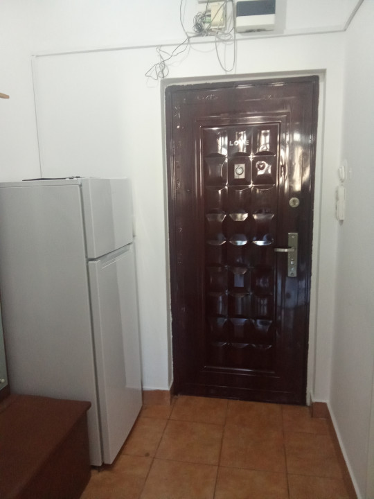 Apartament 1 camera,Rogerius Bloc cu 2 lifturi, Str. Aluminei