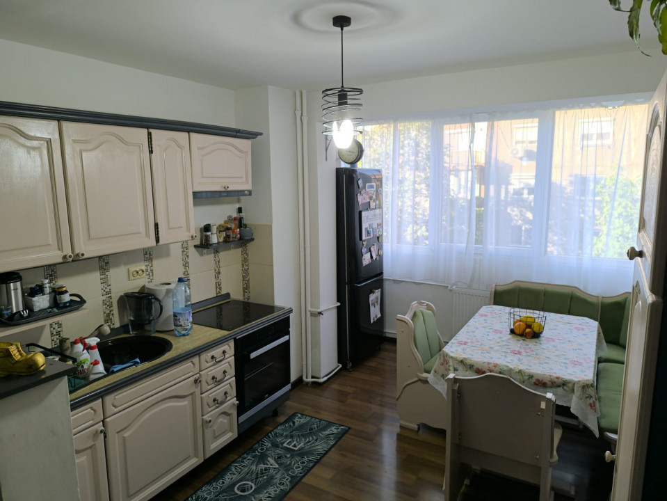 Apartament 3 camere, Rogerius, Str. Corneliu Coposu