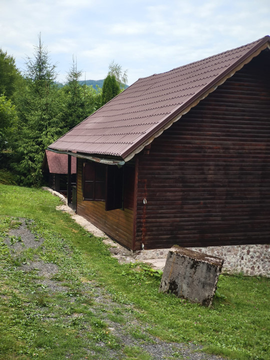  4 cabane din lemn, zona BOGA.