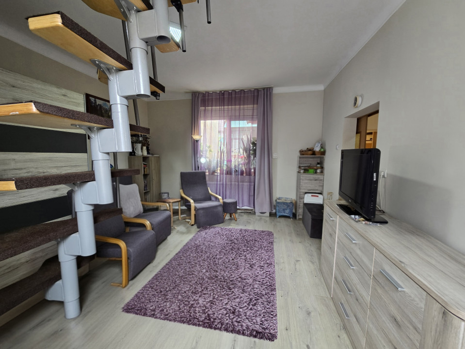 Central | Casa, curte proprie | Incalzire gaz 