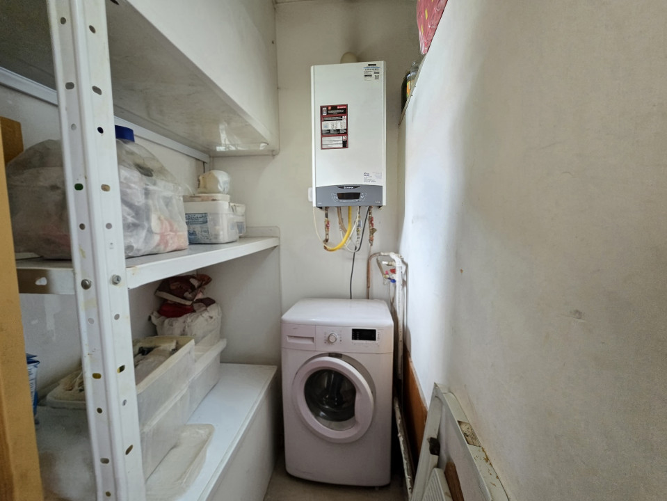 Central | Casa, curte proprie | Incalzire gaz 