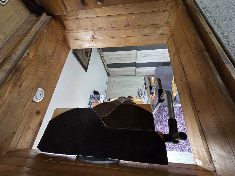 Central | Casa, curte proprie | Incalzire gaz 