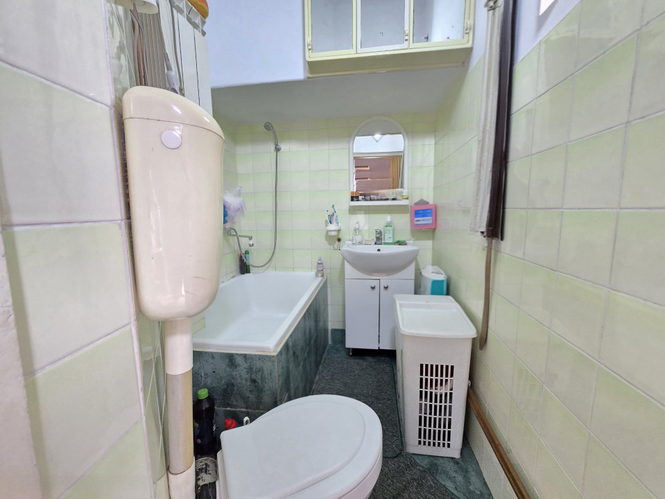 Central | Casa, curte proprie | Incalzire gaz 