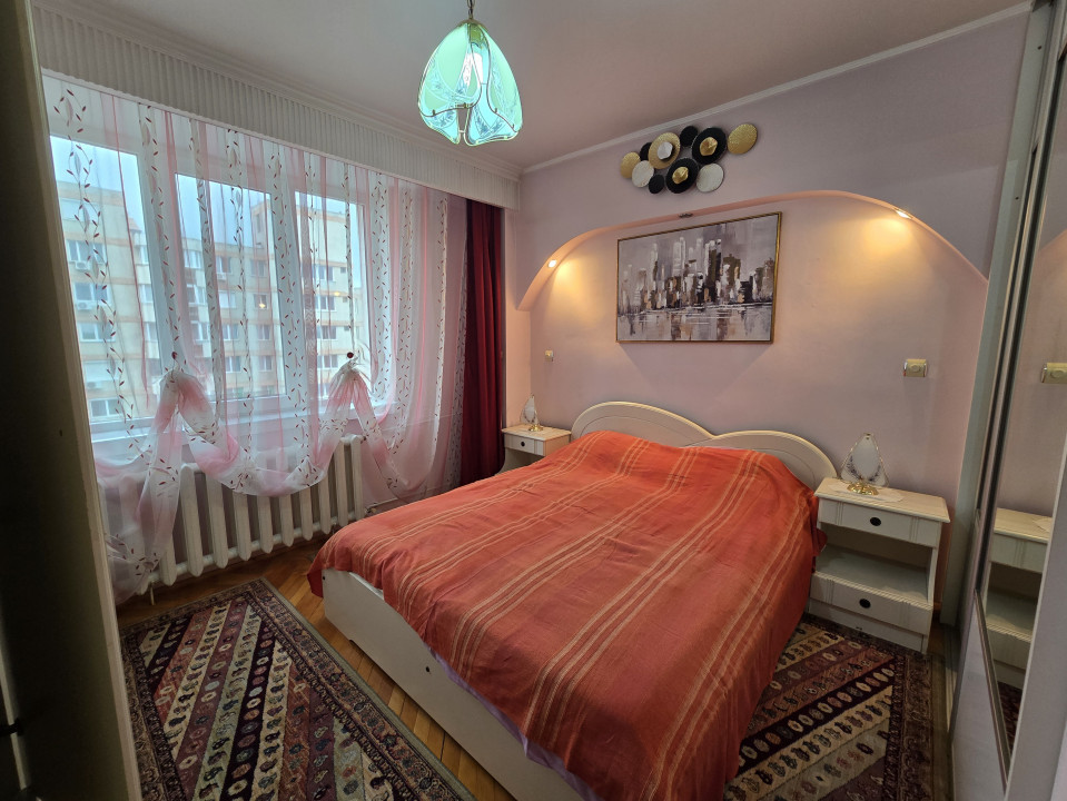 Chirie Apartament 3 camere | Central | Etaj 5 cu lift